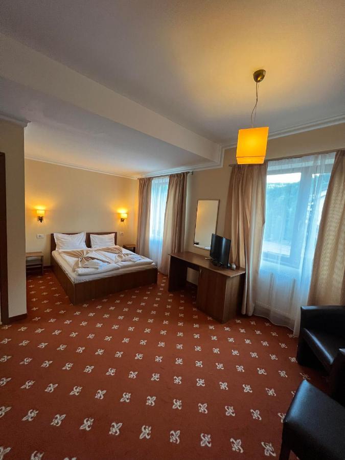 Hotel Termal Geoagiu Bai Bagian luar foto